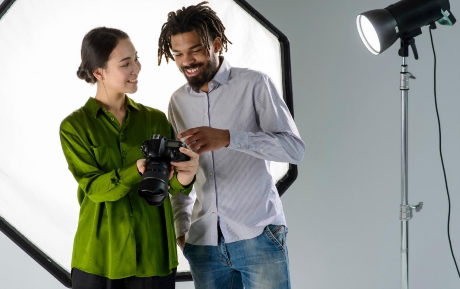 Detailansicht eines professionellen Video-Editing-Interfaces mit Timeline und Farbkorrektur